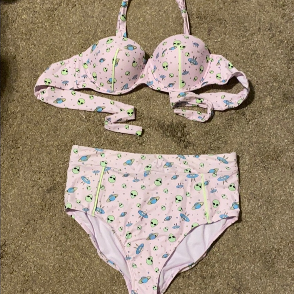 Pastel alien bikini
